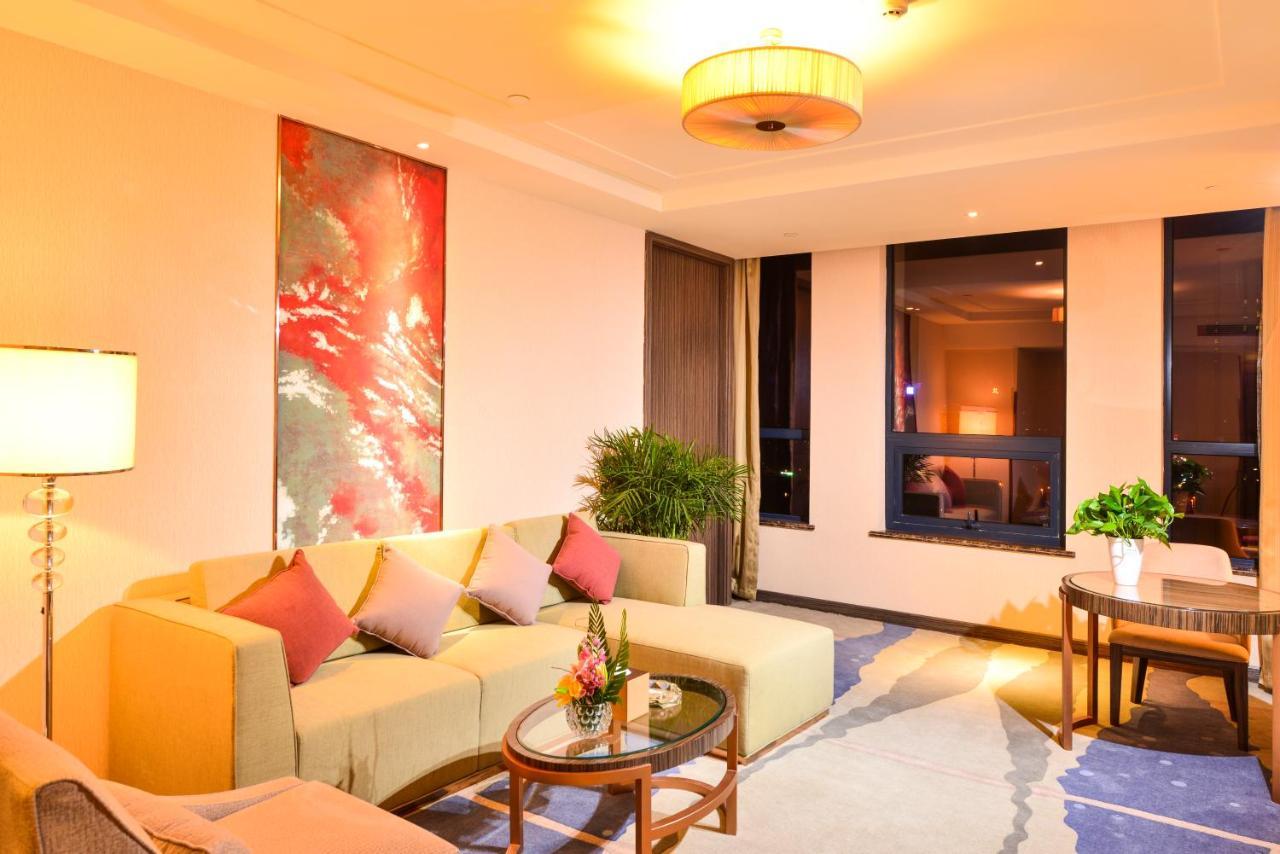 Отель Ramada Heze Экстерьер фото