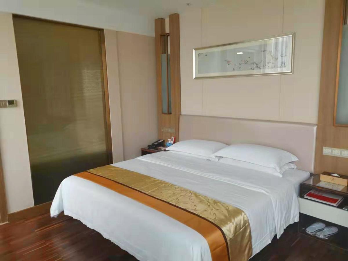 Отель Ramada Heze Экстерьер фото
