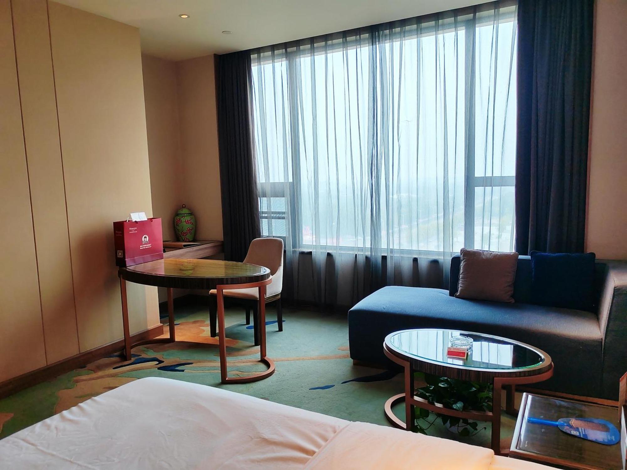 Отель Ramada Heze Экстерьер фото