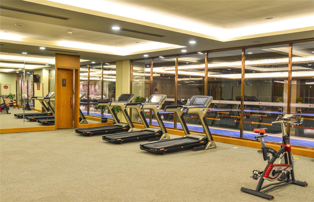 Отель Ramada Heze Экстерьер фото